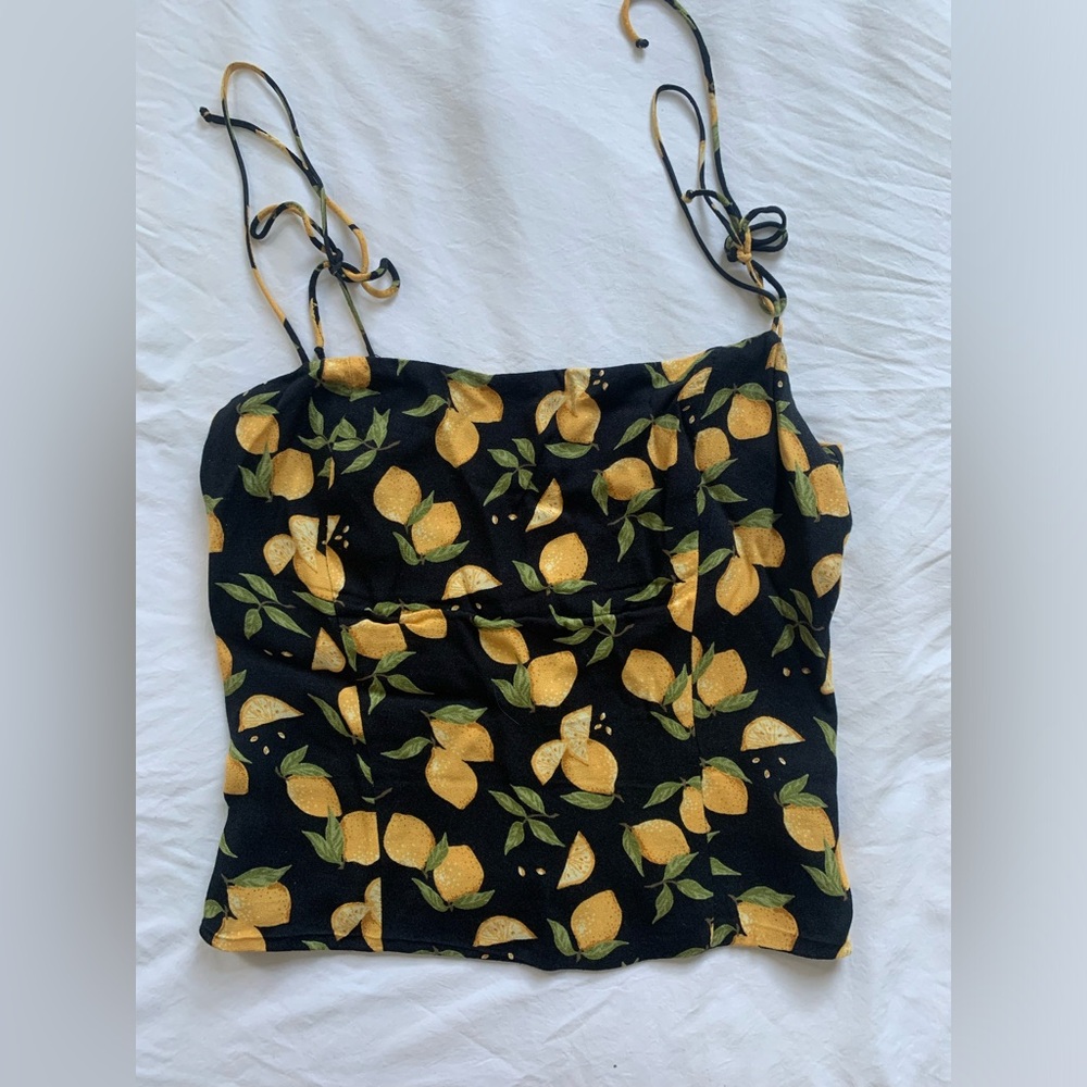 Reformation Lemon Top